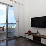 Lux4 Seaview & 43' Tv Netflix Διαμέρισμα