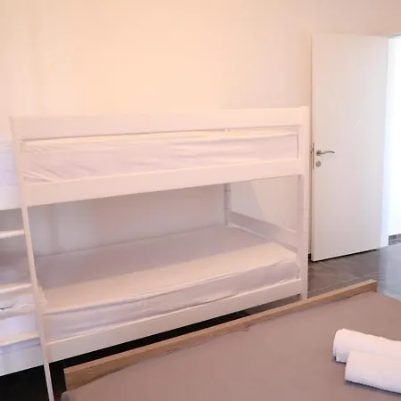 Lux4 Seaview & 43' Tv Netflix * Shengjin