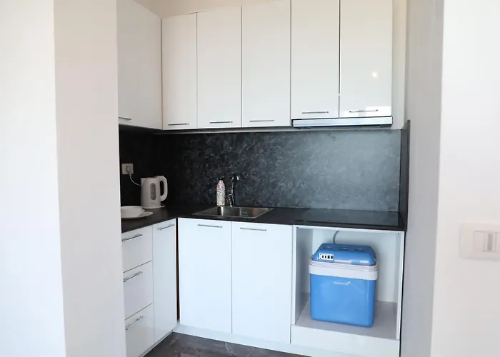 Lux4 Seaview & 43' Tv Netflix Shëngjin