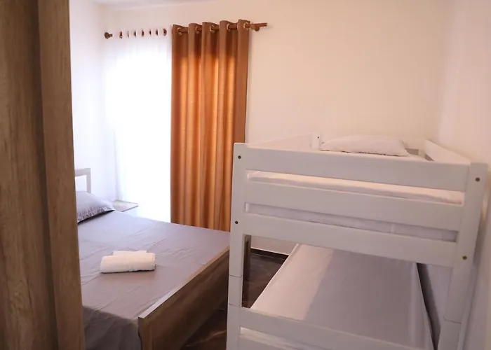 Apartman Lux4 Seaview & 43' Tv Netflix Shëngjin