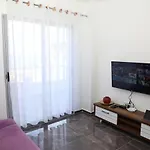 Lux4 Seaview & 43' Tv Netflix Апартаменты Шенджин