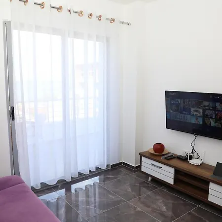 Lux4 Seaview & 43' Tv Netflix Apartamento Shëngjin