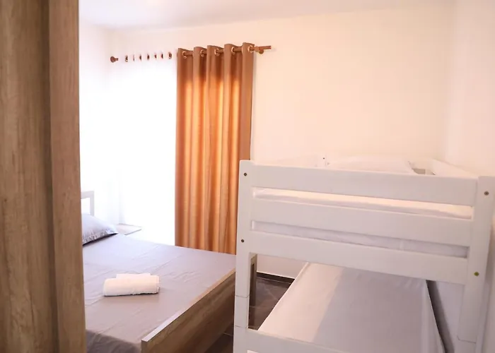 Lux4 Seaview & 43' Tv Netflix Апартаменты Шенджин